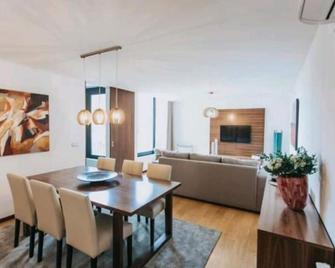 Magnolia Apartment - Geres - Dining room