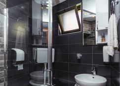 Villa Jadran Apartments - Bar - Bathroom