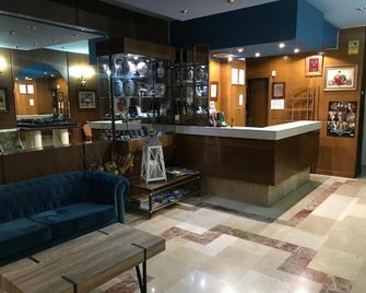 Hotel Reina Victoria - Hellín - Recepción