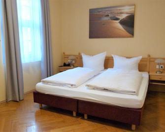 Mühlhäuser Hof und Stadtmauer - Mühlhausen/Thüringen - Schlafzimmer