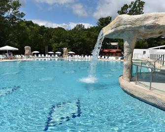 Villas Holidays - Primorsko - Piscină