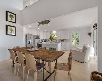 Waterfront Vacation Rental in Darien, GA | Private Hot Tub & Dock - Darien - Eetruimte