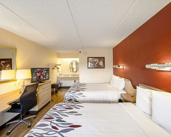 Red Roof Inn Akron - Akron - Habitación