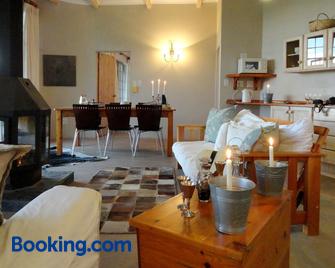 Amohela ho Spitskop Country Retreat & Conservancy - Ficksburg - Living room