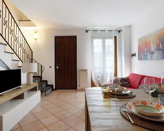 Villino Flora a Viareggio - Viareggio - Essbereich