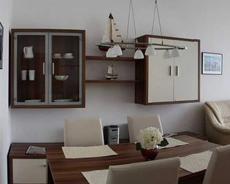Vacation apartment Deck 2 - Holiday apartments - Noack - Object 26310 - Rostock - Comedor
