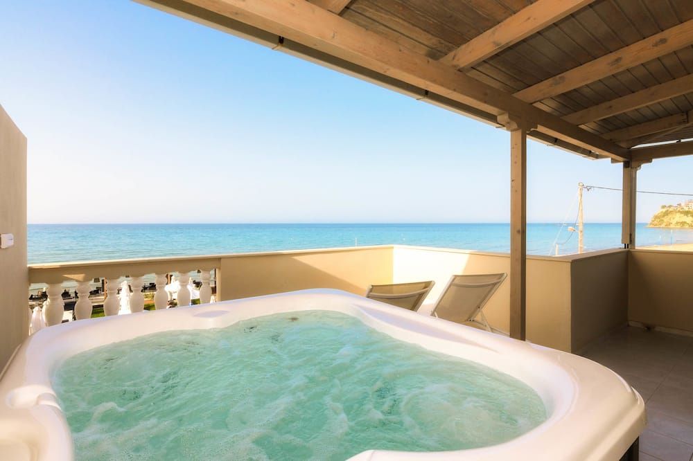 Iakinthos, Tsilivi Beach