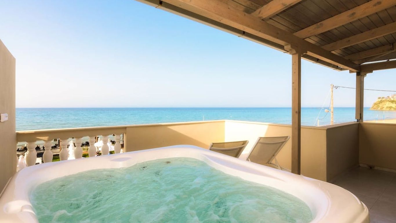 Iakinthos, Tsilivi Beach