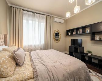 3 Bdr - Top Center Artistic Apartment - 115 M2 - Sofía - Habitación