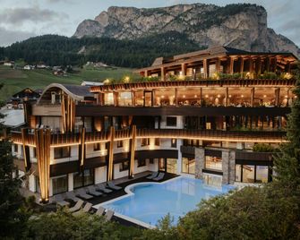 Granbaita Dolomites - Sëlva - Pool