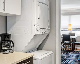 Brookwood Courtyard By Bca Furnished Apartments - Atlanta - Servicio de la habitación