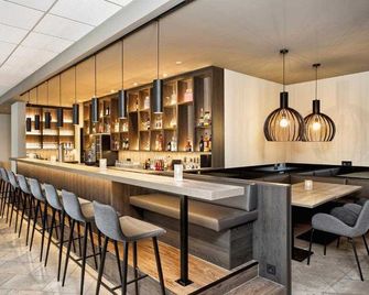 H+ Hotel Köln Brühl by Sunday Hotels - Brühl - Bar