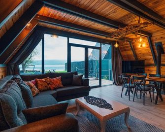 Kurtkoey Park Bungalov Evleri - Adapazarı - Wohnzimmer