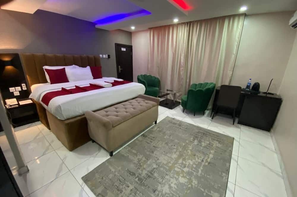 No 95 Suites VI - Lagos - Bedroom