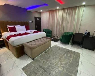 No 95 Suites VI - Lagos - Bedroom
