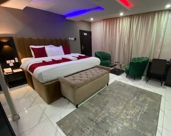 No 95 Suites VI - Lagos - Bedroom