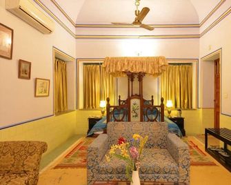 Koolwal Kothi Zinc Journey by The Fern Nawalgarh - Nawalgarh - Bedroom
