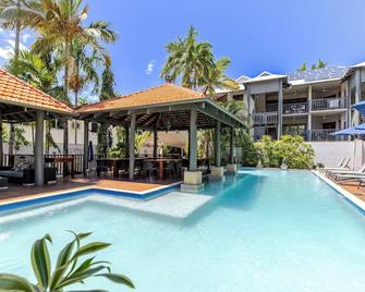 Hibiscus Resort & Spa - Official Onsite Reception & Check In - Port Douglas - Piscine
