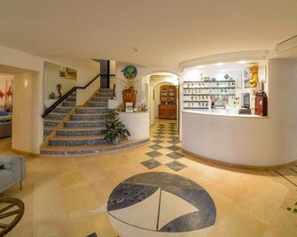 Hotel Elisa - Spiaggia Privata Inclusa - Peschici