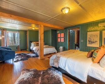 Large cabin-Game Room,Hot tub,Kid Friendly - Monteagle - Ložnice