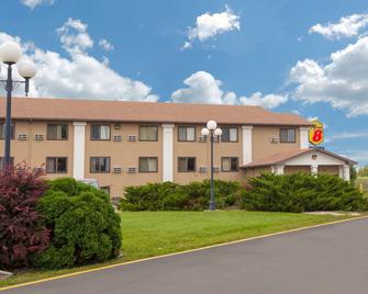 Super 8 by Wyndham Clear Lake - Clear Lake - Building