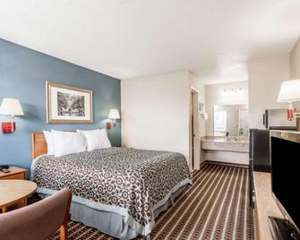 Days Inn by Wyndham Nashville North/Opryland Area - Nashville - Habitación