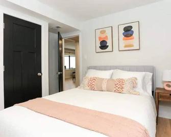 Lofty Urban Retreat - Bridgeview - Bedroom