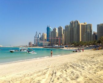 Route66 Beach hostel Dubai - Dubai - Beach