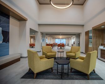 Holiday Inn Express & Suites Cleveland By IHG - Cleveland - Recepción