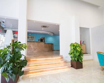 Hotel Amic Gala - Palma de Mallorca - Front desk