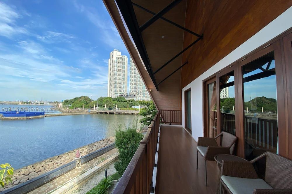 Putri Duyung Ancol - ג'קרטה - מרפסת