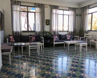 Serifos Beach Hotel - Livadi - Lobby