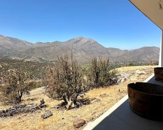 Gorgeous 3-bedroom farmhouse in charming San Esteban awaits you - San Esteban - Balcony
