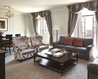 The Charleston Place - Charleston - Living room