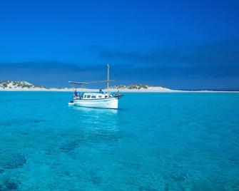 Formentera Day&night Boat - La Savina - Strand