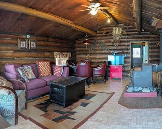 Snowy Owl: A lakefront log cabin at Clearwater Lake for the whole family! - The Pas