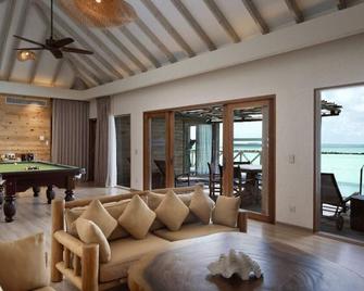 You & Me Maldives - Maamingili - Sala de estar