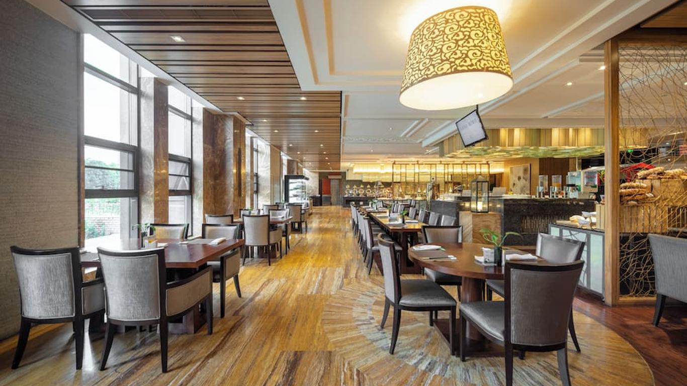 Chengdu Joyhub Air Hotel