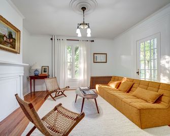 The Evangeline - Grand Pré - Living room