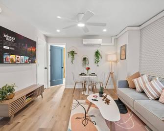 E Passyunk Ave 1 Br Gem - Prime Location! - Filadelfia - Sala de estar