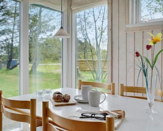 2 bedroom lovely home in Sæby - Sæby - Dining room
