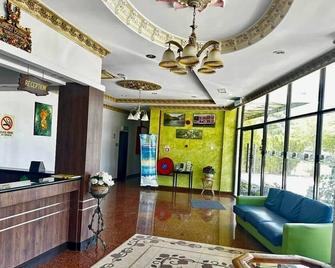 Langkawi Baron Hotel - renovated 2023 - Langkawi - Lobby