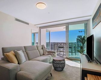 Fall in Love with Waterfront Resort-style Living - Brisbane - Sala de estar