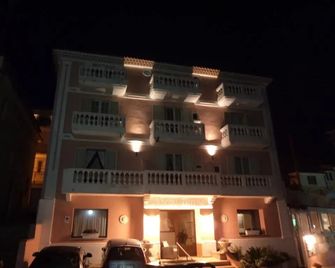 Albergo Tirreno - Marina di Camerota - Gebouw