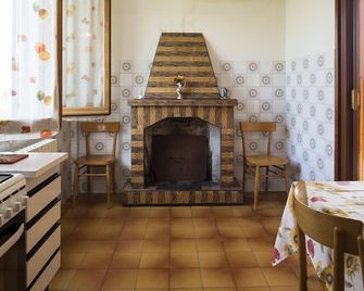 La Casa De Fascia' Contrada Pescara Vall - Monte San Pietrangeli - Dining room