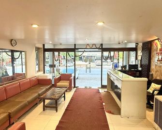 The Byke Suresh Plaza - 納希克 - 大廳