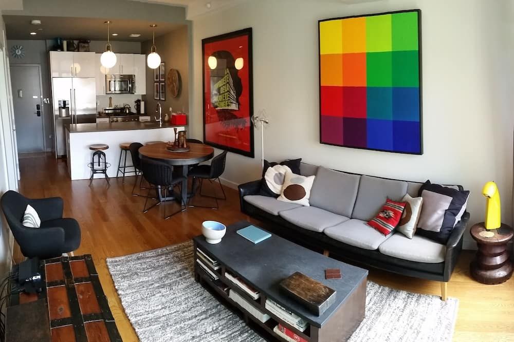 Inviting, Modern 1 Bedroom in Dumbo - ניו יורק - סלון