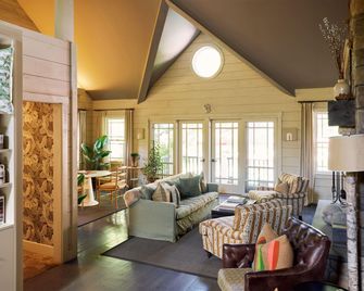 Hidden Pond - Kennebunkport - Lobby