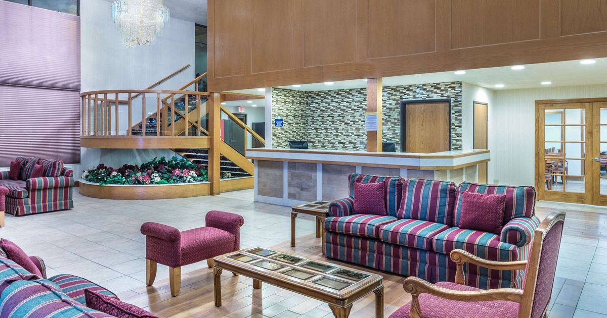 Days Inn & Suites by Wyndham Logan ab 56 €. Hotels in Logan KAYAK