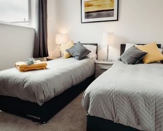 Arlan Apartments - Hinckley by Paymán Club - Hinckley - Bedroom
